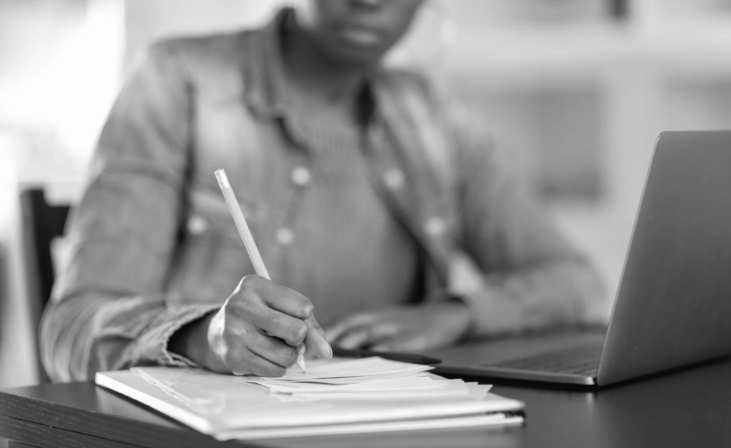 Keyword-Recherche-Tool mit Suchvolumen und Wettbewerbs-Metriken